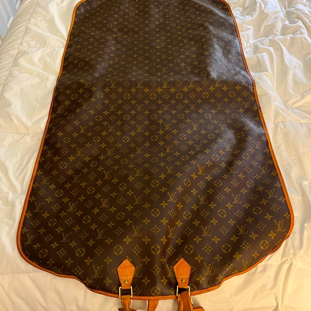 LOUIS VUITTON GARMENT BAG